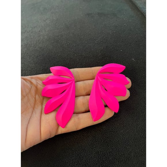Hot pink stud earring big statement large fuchsia flower neon chunky bright pink - Picture 4 of 9